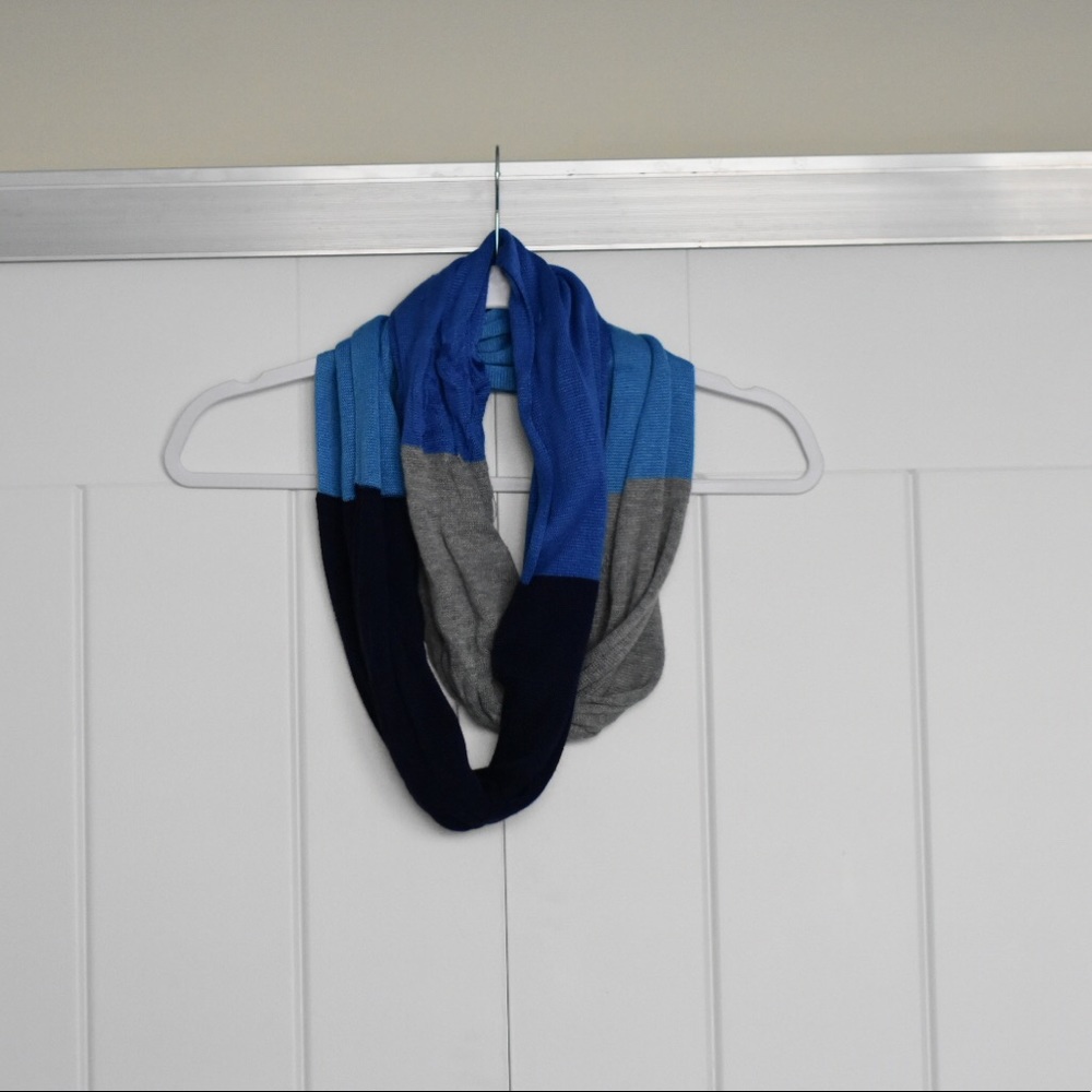 Infinity scarf